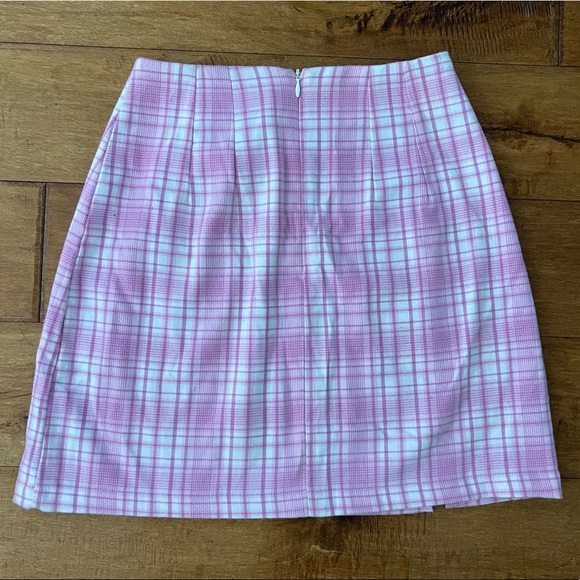 Brandy Melville Pink Plaid Skirt with front slits - Picture 6 of 9